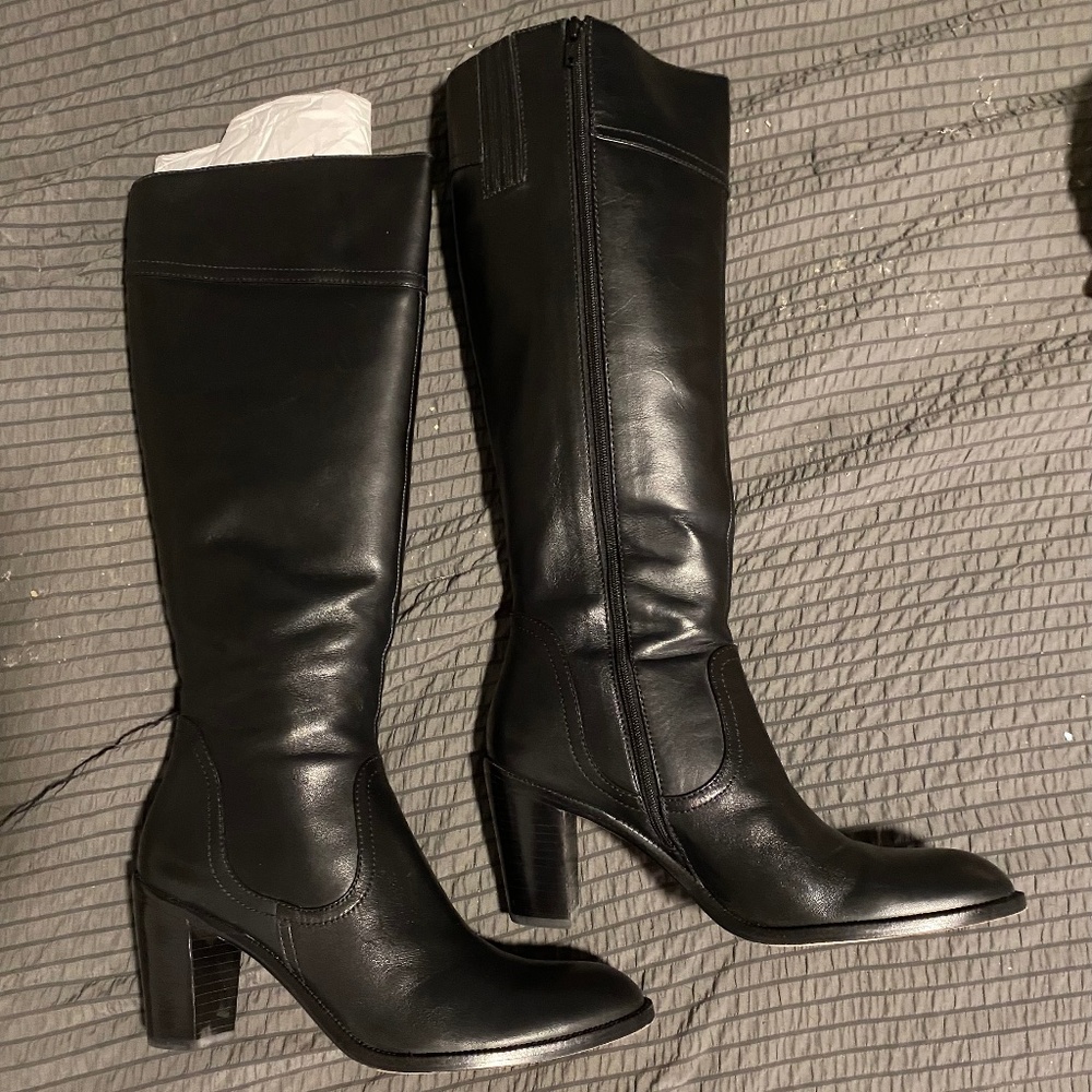 Ann Taylor Janelle Boots 8M